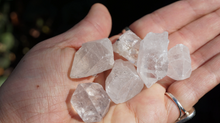 Load image into Gallery viewer, Clear Quartz - Points M