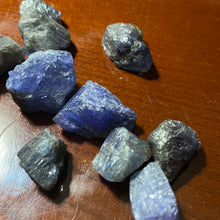 Load image into Gallery viewer, Tanzanite - Raw S
