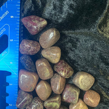 Load image into Gallery viewer, Garnet - Tumbled M