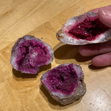 Load image into Gallery viewer, Rose Aura Quartz - Geode