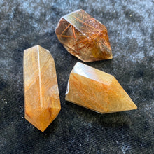 Load image into Gallery viewer, Rutilated Quartz - Points 23