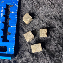 Load image into Gallery viewer, Pyrite - Cubes S
