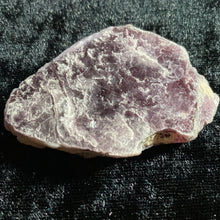 Load image into Gallery viewer, Lepidolite - Raw L/31g