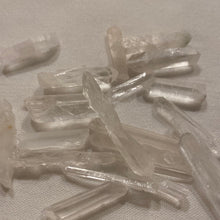 Load image into Gallery viewer, Clear Quartz - Points Mini S