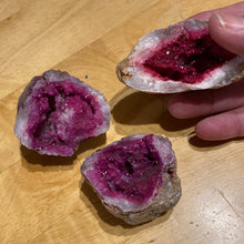 Load image into Gallery viewer, Rose Aura Quartz - Geode
