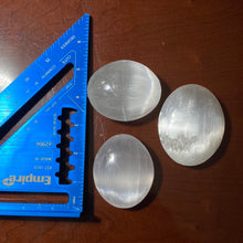Load image into Gallery viewer, Selenite - Palm Stones