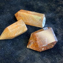 Load image into Gallery viewer, Rutilated Quartz - Points 23