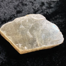 Load image into Gallery viewer, Lepidolite - Raw L/39g