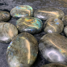 Load image into Gallery viewer, Labradorite - Palm Stones L