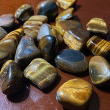 Load image into Gallery viewer, Tiger's Eye (yellow) - Tumbled M