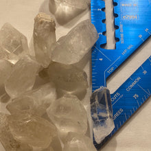 Load image into Gallery viewer, Clear Quartz - Points M
