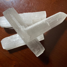Load image into Gallery viewer, Selenite - Wands 3"
