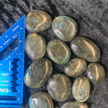 Load image into Gallery viewer, Labradorite - Palm Stones L