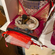 Load image into Gallery viewer, Abalone Shell S - Love Ritual