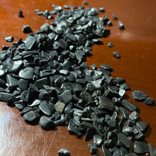 Load image into Gallery viewer, Tourmaline Black - Chips/10-gram