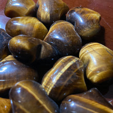 Load image into Gallery viewer, Tiger's Eye (yellow) -Happy Hearts M