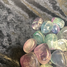 Load image into Gallery viewer, Fluorite - Tumbled M