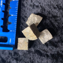 Load image into Gallery viewer, Pyrite - Cubes L