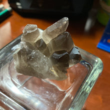Load image into Gallery viewer, Smoky Quartz - Clusters/48