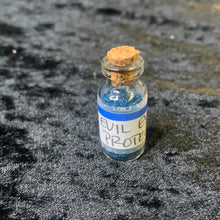 Load image into Gallery viewer, Evil Eye Protection Salts - S