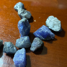 Load image into Gallery viewer, Tanzanite - Raw S