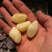 Load image into Gallery viewer, Calcite (yellow) - Tumbled L