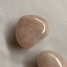 Load image into Gallery viewer, Rose Quartz -Hearts L