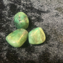 Load image into Gallery viewer, Emerald - Tumbled S