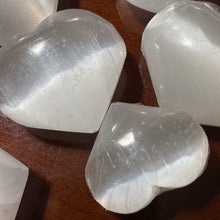 Load image into Gallery viewer, Selenite - Happy Hearts