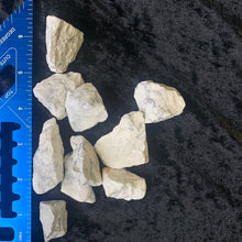 Load image into Gallery viewer, Howlite - Raw M