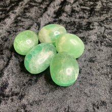 Load image into Gallery viewer, Fluorite - Eggs S