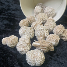 Load image into Gallery viewer, Desert Rose - Raw M