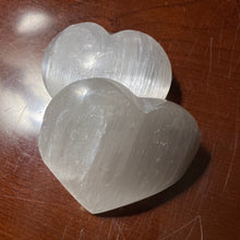 Load image into Gallery viewer, Selenite - Hearts L