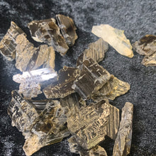 Load image into Gallery viewer, Epidote Raw S -Gemstone Quality