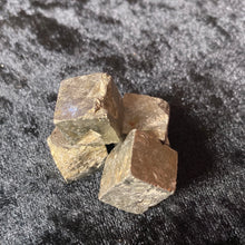 Load image into Gallery viewer, Pyrite - Cubes S
