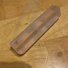 Load image into Gallery viewer, Rose Quartz - Points 27