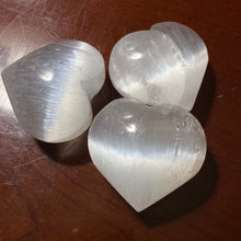 Load image into Gallery viewer, Selenite - Hearts M