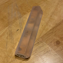 Load image into Gallery viewer, Rose Quartz - Points 27