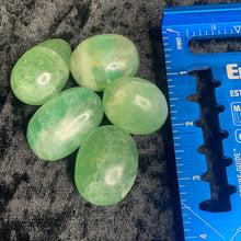 Load image into Gallery viewer, Fluorite - Eggs S
