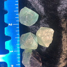 Load image into Gallery viewer, Fluorite - Octehedral L