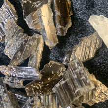 Load image into Gallery viewer, Epidote Raw S -Gemstone Quality