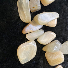 Load image into Gallery viewer, Moonstone - Tumbled M