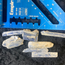 Load image into Gallery viewer, Kyanite Blue - Raw L