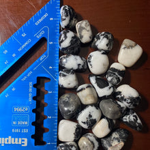 Load image into Gallery viewer, Zebra Agate - Tumbled M
