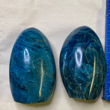 Load image into Gallery viewer, Apatite - Polished L