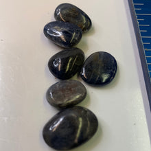 Load image into Gallery viewer, Blue Sapphire - Tumbled S