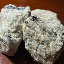 Load image into Gallery viewer, Tourmaline Black - Matrix L