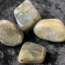 Load image into Gallery viewer, Labradorite - Tumbled L