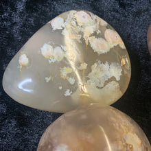 Load image into Gallery viewer, Flower Agate - Palm Stones