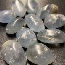 Load image into Gallery viewer, Celestite Quality A - Tumbled M